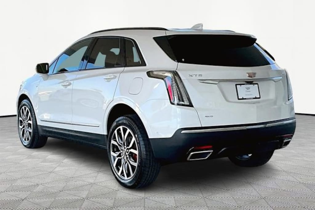 New 2025 CADILLAC XT5 Sport SUV