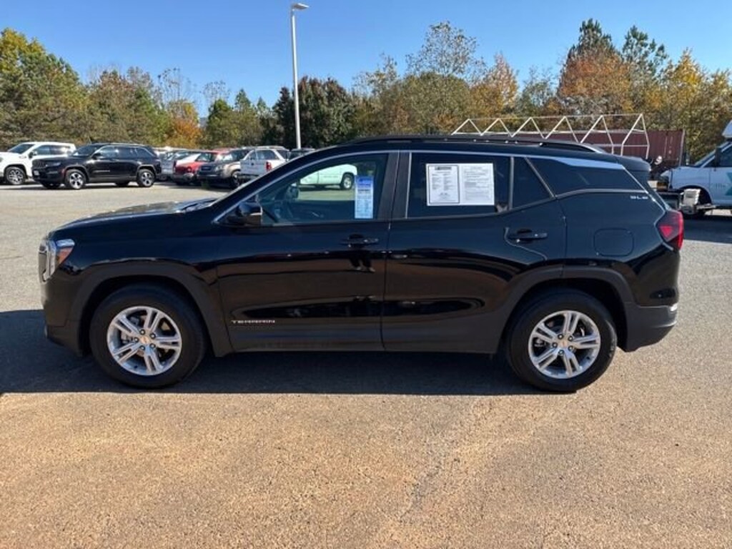Used 2022 GMC Terrain SLE SUV