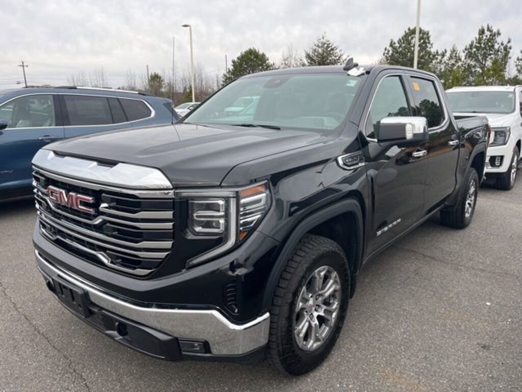 Used 2025 GMC Sierra 1500 SLT Truck