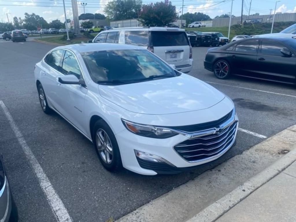 Used 2024 Chevrolet Malibu LS Car