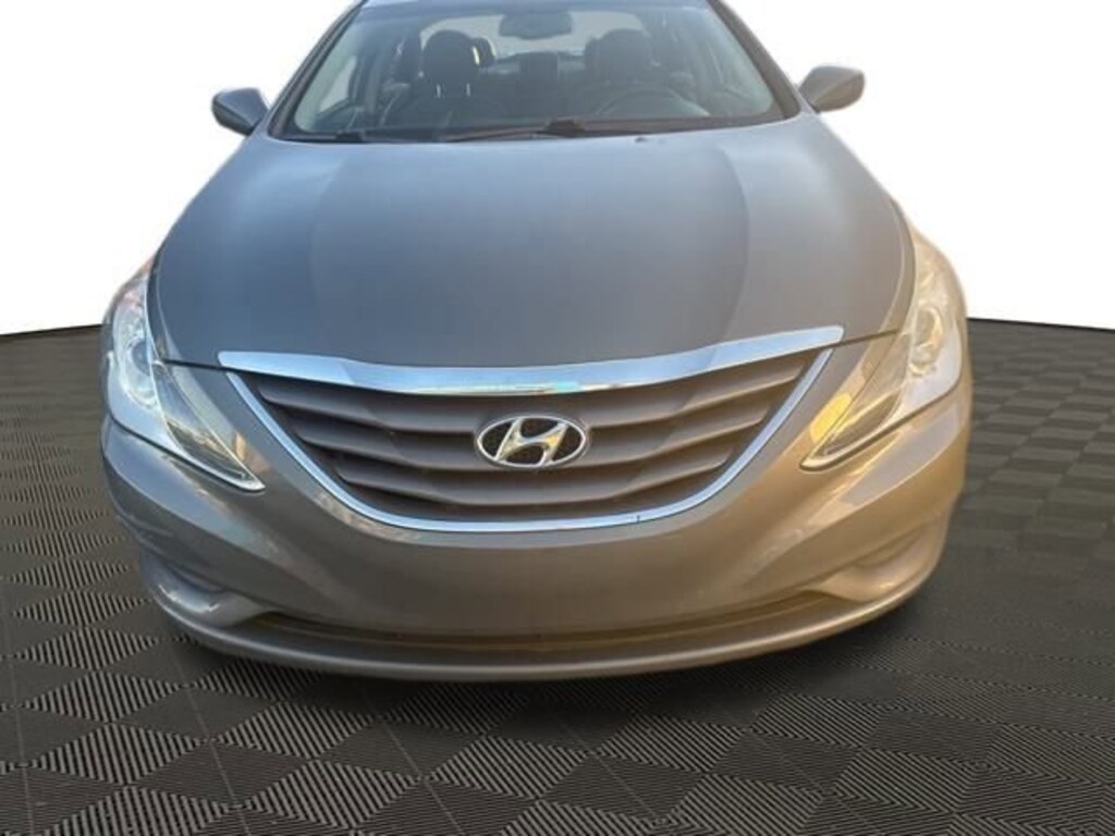 Used 2012 Hyundai Sonata GLS Sedan