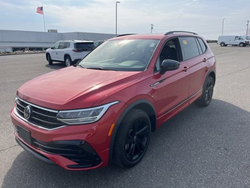 Used 2024 Volkswagen Tiguan 2.0T SE R-Line Black SUV