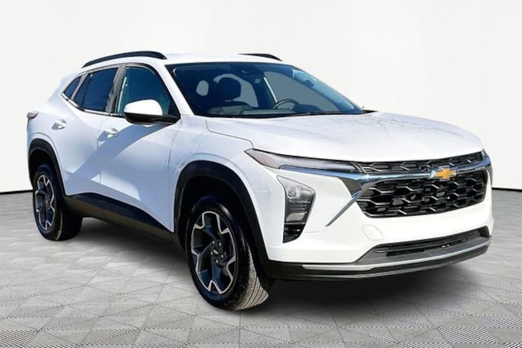 Used 2025 Chevrolet Trax LT SUV