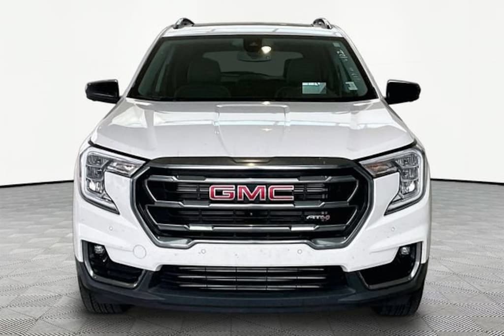Used 2024 GMC Terrain AT4 SUV