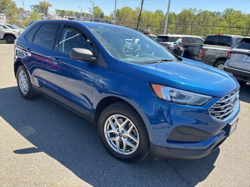 Used 2022 Ford Edge SE SUV