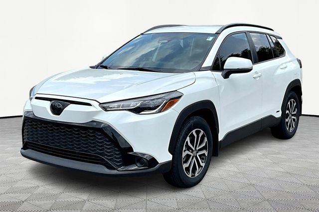2024 Toyota Corolla Cross Hybrid SE photo 3