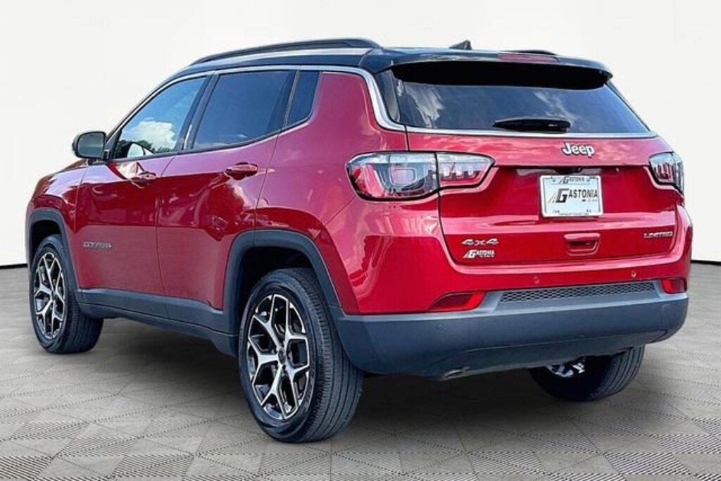Used 2025 Jeep Compass Limited