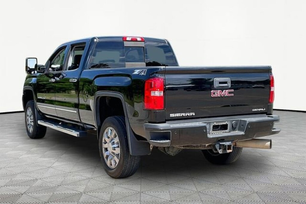 Used 2015 GMC Sierra 2500 HD Denali Truck