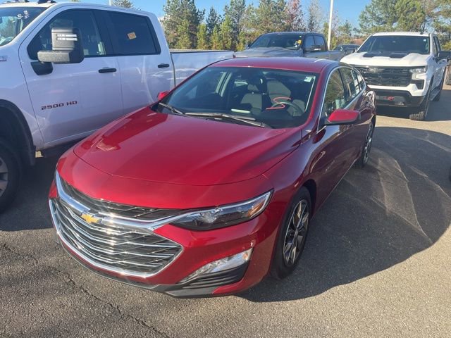 2024 Chevrolet Malibu 1LT photo 2