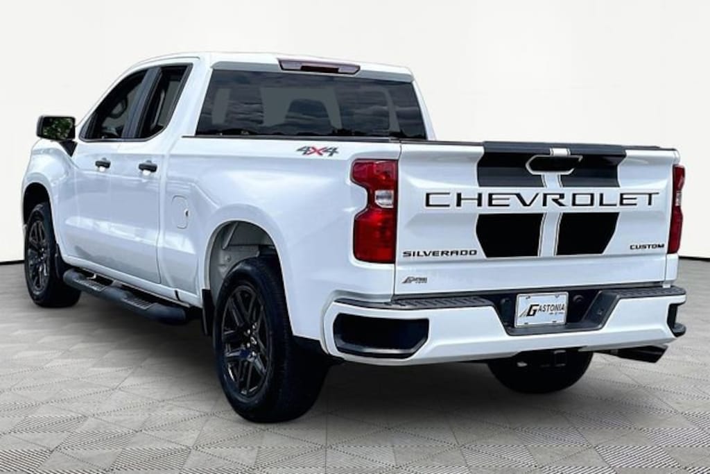 Used 2025 Chevrolet Silverado 1500 Custom Truck