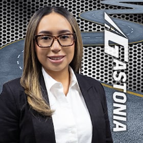 Staff member Karla Mata from ID_9e7d13297308