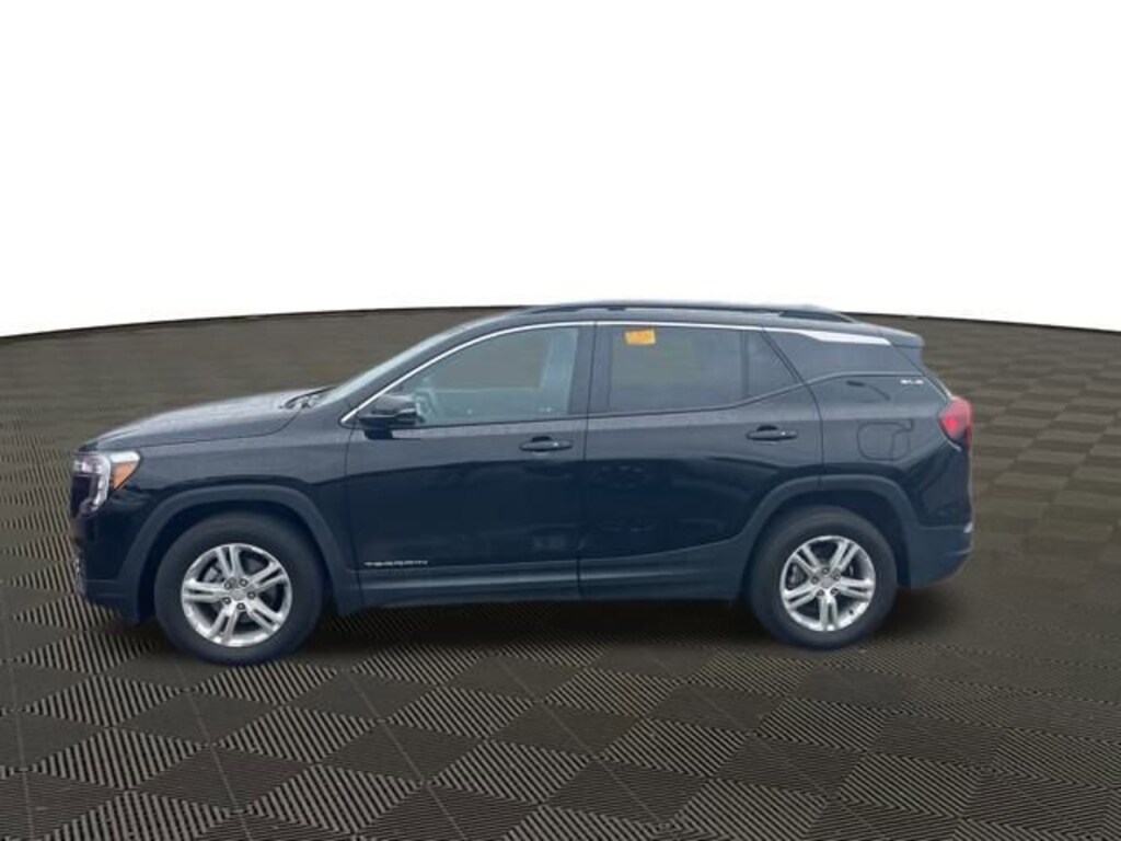 Used 2022 GMC Terrain SLE SUV