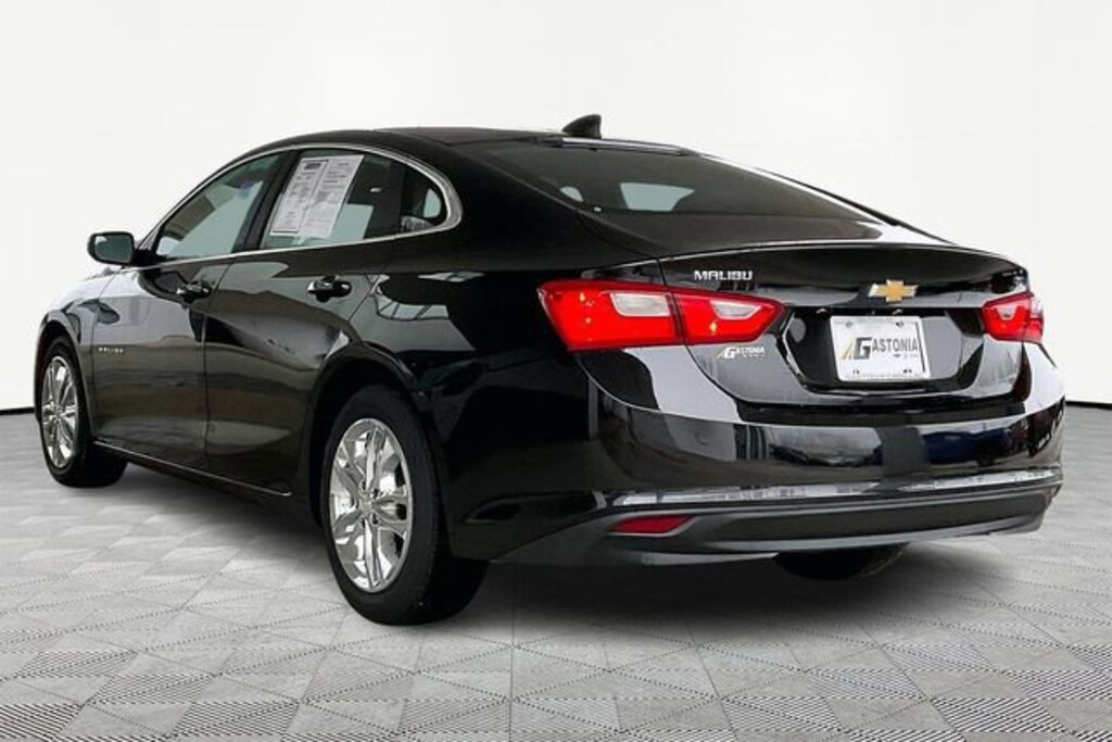 Used 2018 Chevrolet Malibu LT Car