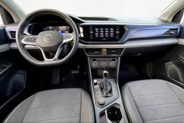 2022 Volkswagen Taos SE photo 3