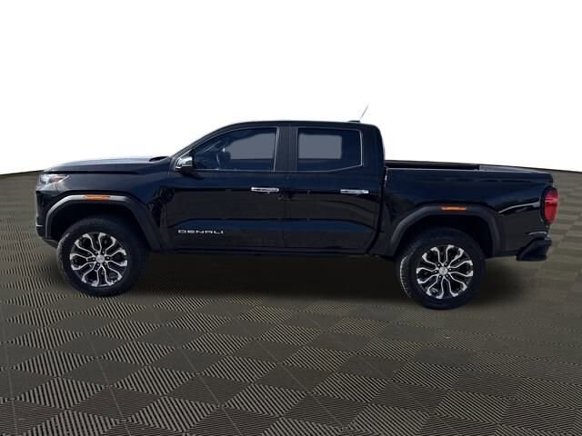 2024 Gmc Canyon Denali photo 2
