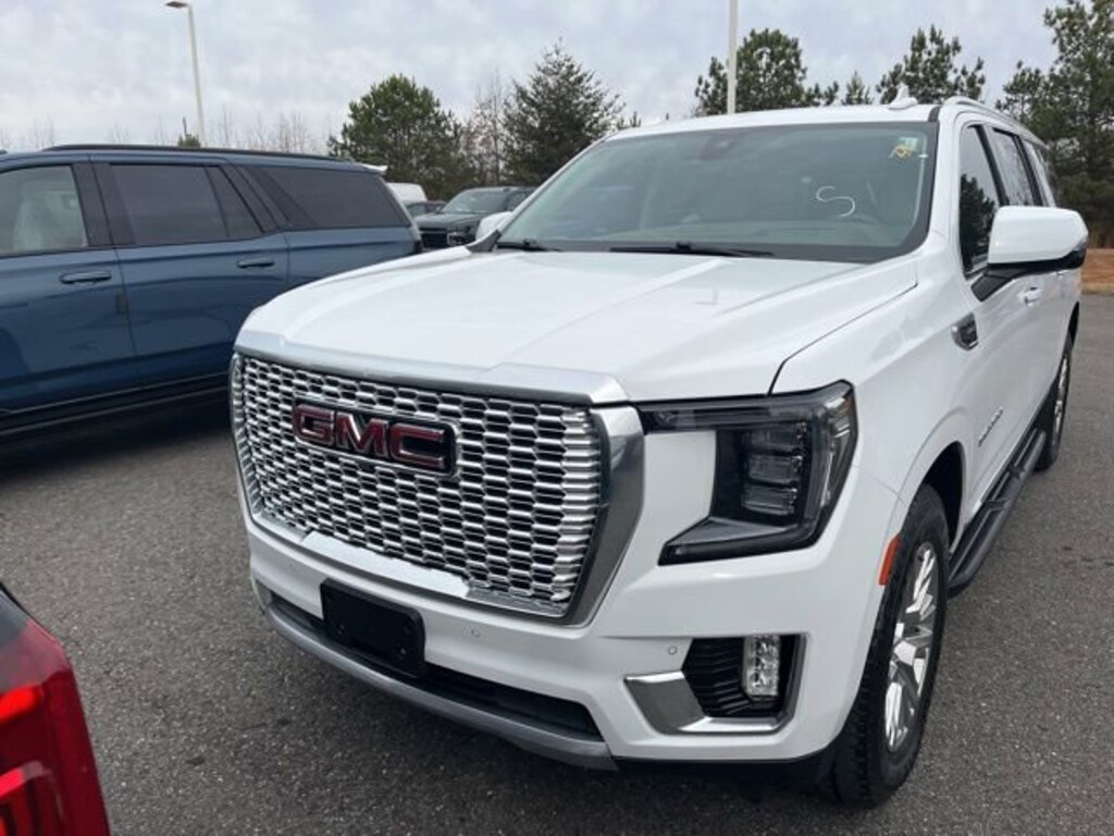 Used 2022 GMC Yukon XL Denali SUV