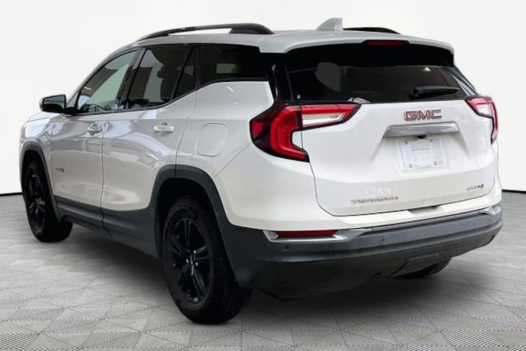 Used 2024 GMC Terrain AT4 SUV
