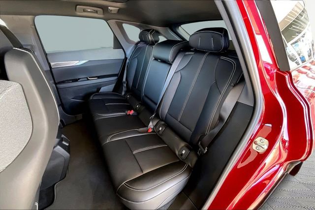 2026 Cadillac OPTIQ Luxury - Photo 11
