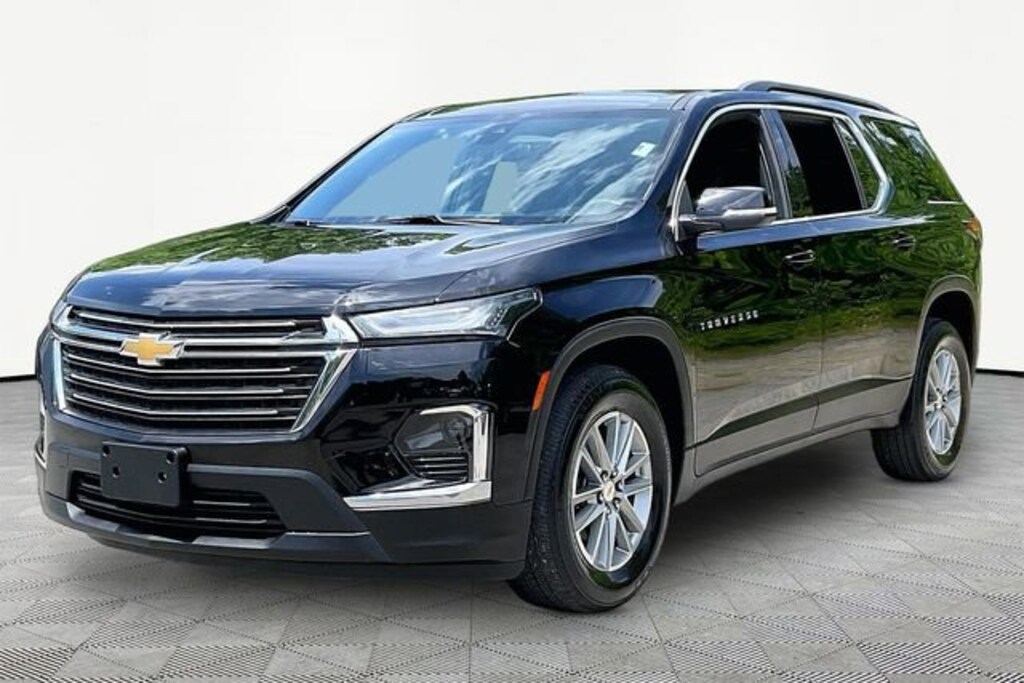 Used 2023 Chevrolet Traverse LT Cloth SUV