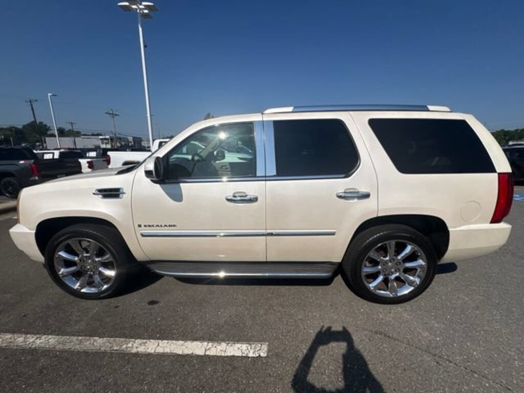 Used 2009 CADILLAC Escalade 4DR AWD SUV