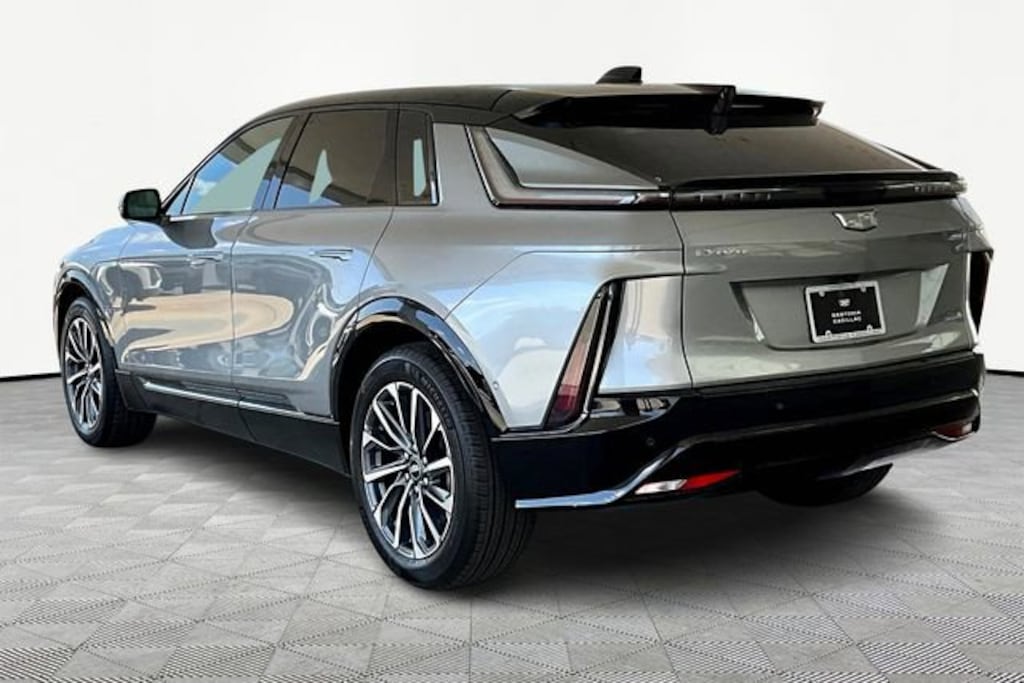 New 2025 CADILLAC LYRIQ Sport 1 SUV