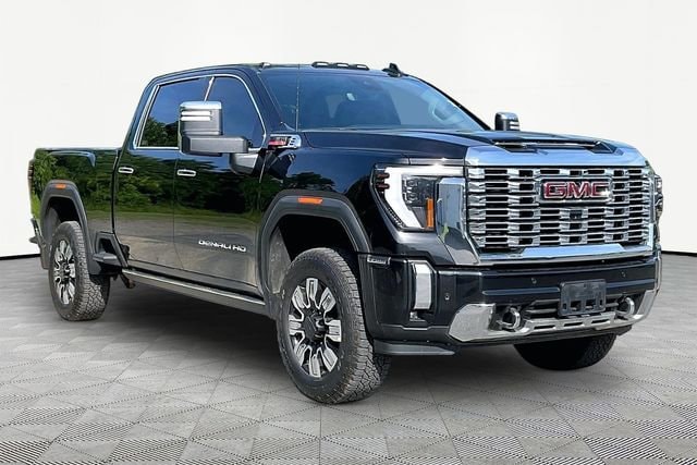 2024 GMC Sierra Denali 4WD Crew Cab Standard Box's photo