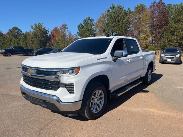 2025 Chevrolet Silverado 1500 LT photo 3