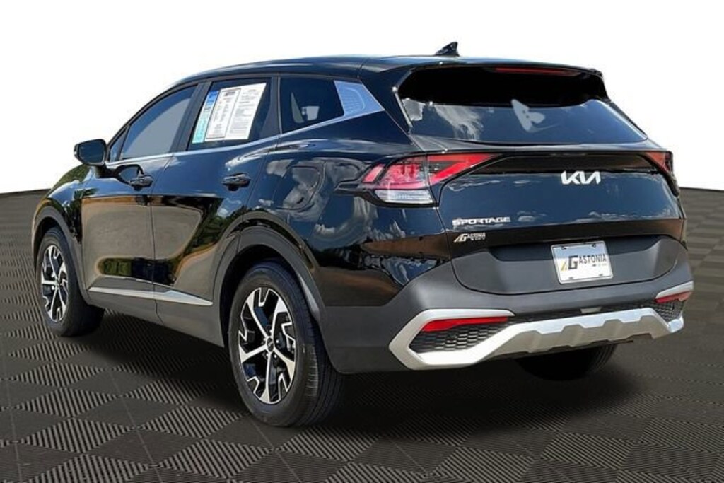 Used 2024 Kia Sportage EX SUV
