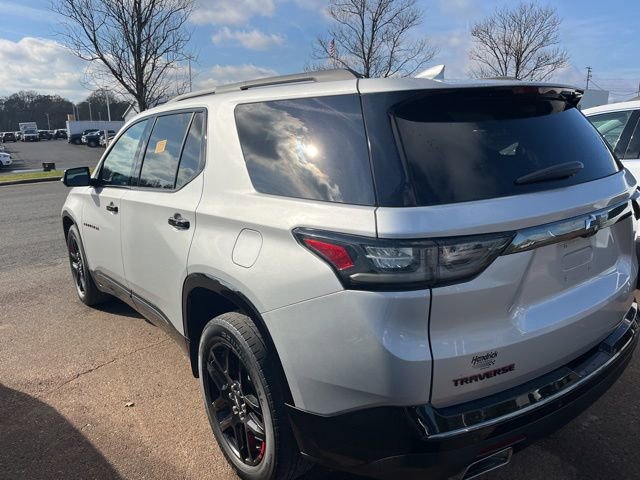 2020 Chevrolet Traverse Premier photo 3