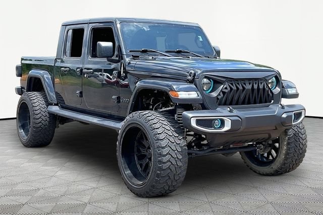 2023 Jeep Gladiator Sport S's photo