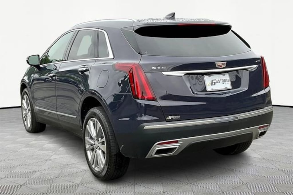Used 2025 CADILLAC XT5 Premium Luxury SUV