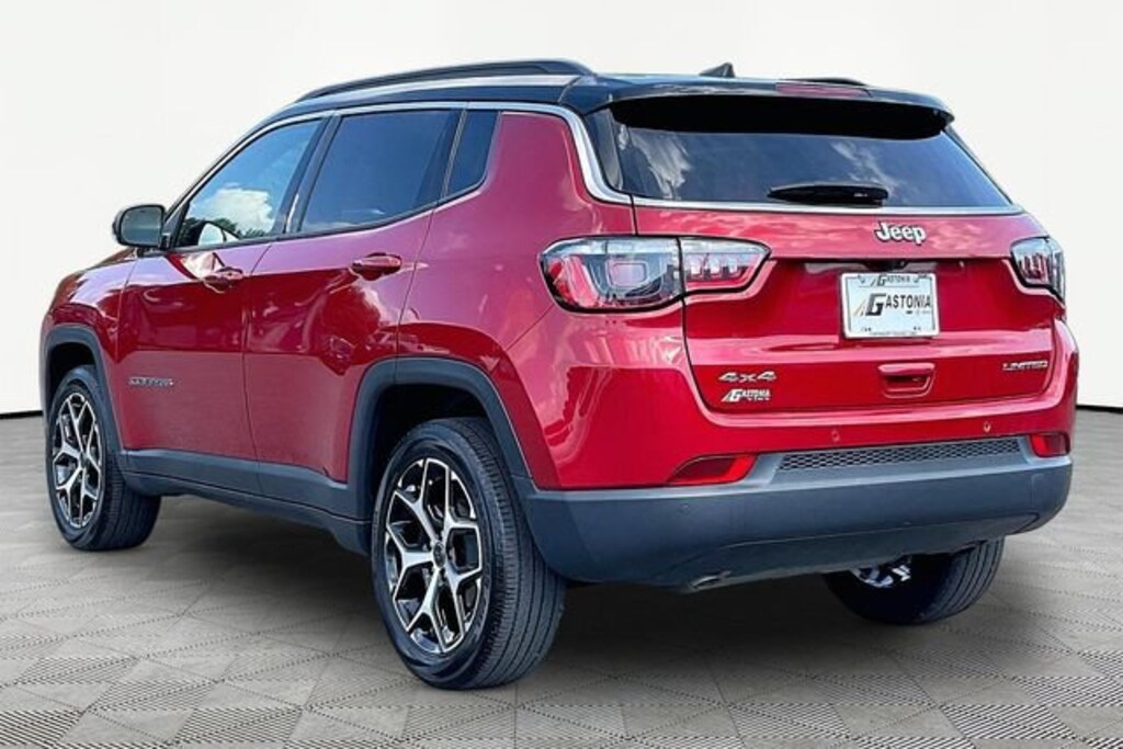 Used 2025 Jeep Compass Limited