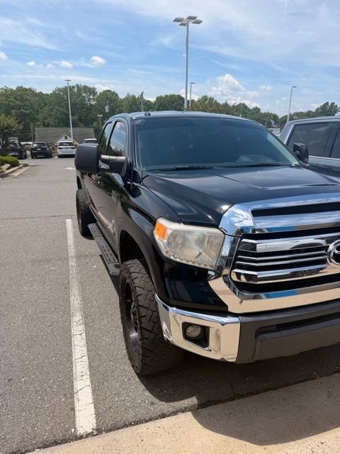2016 Toyota Tundra SR5 5.7L FFV Double Cab Std Bed's photo