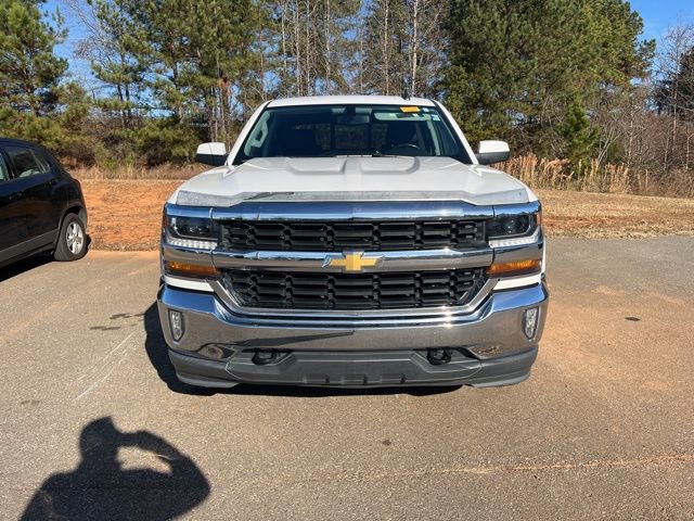 2018 Chevrolet Silverado 1500 LT photo 2