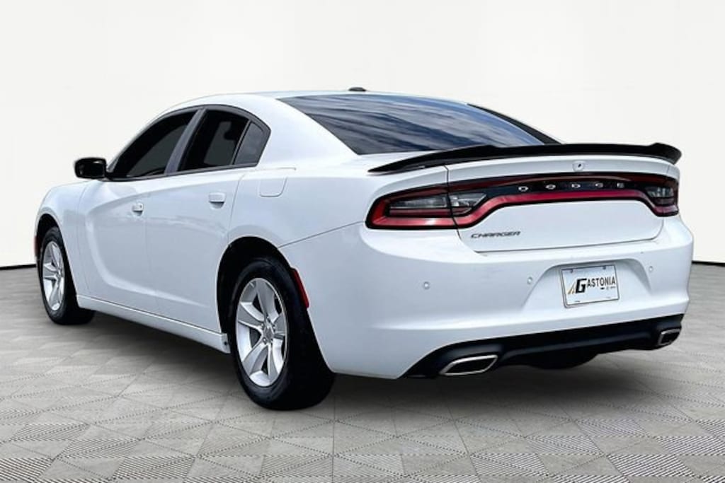 Used 2022 Dodge Charger SXT RWD Sedan