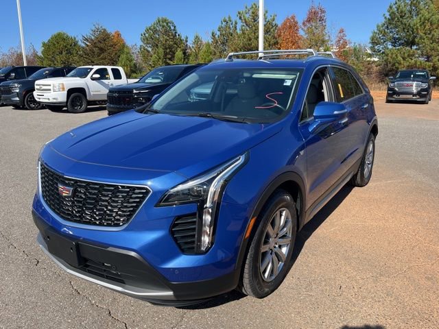2022 Cadillac XT4 Premium Luxury photo 3