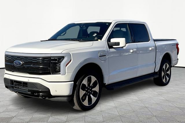 2023 Ford F-150 Lightning Platinum photo 3
