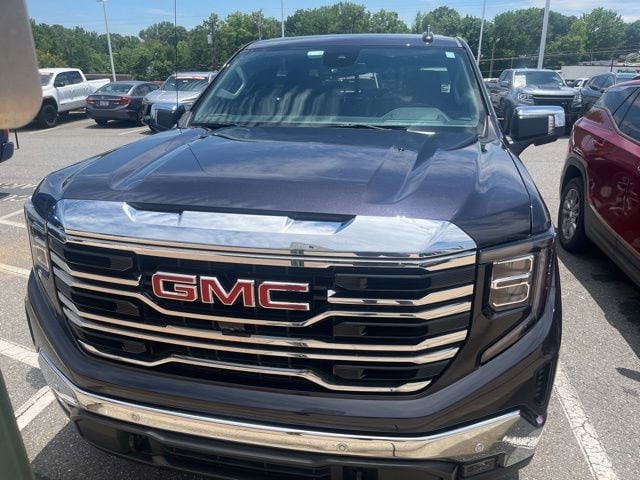 2023 GMC Sierra 4WD Crew Cab Short Box SLT's photo