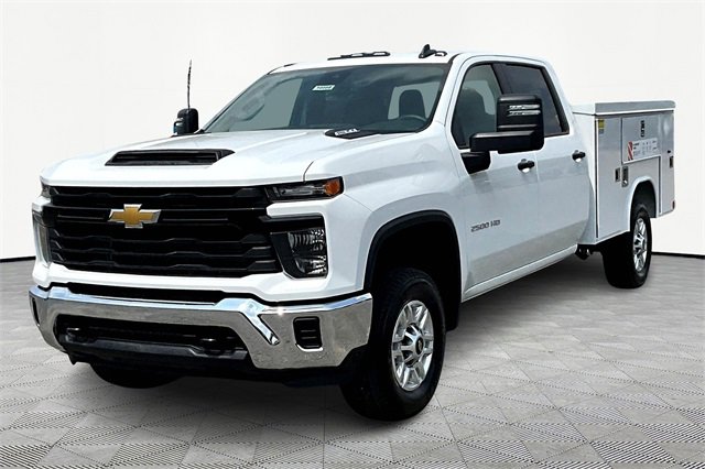2025 Chevrolet Silverado 2500HD photo 2