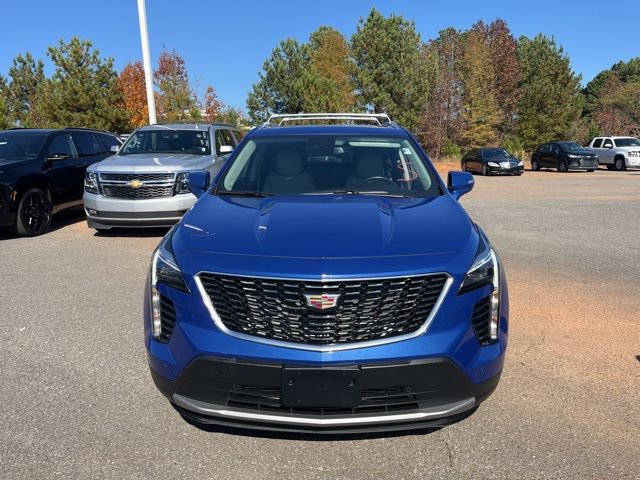 2022 Cadillac XT4 Premium Luxury photo 2