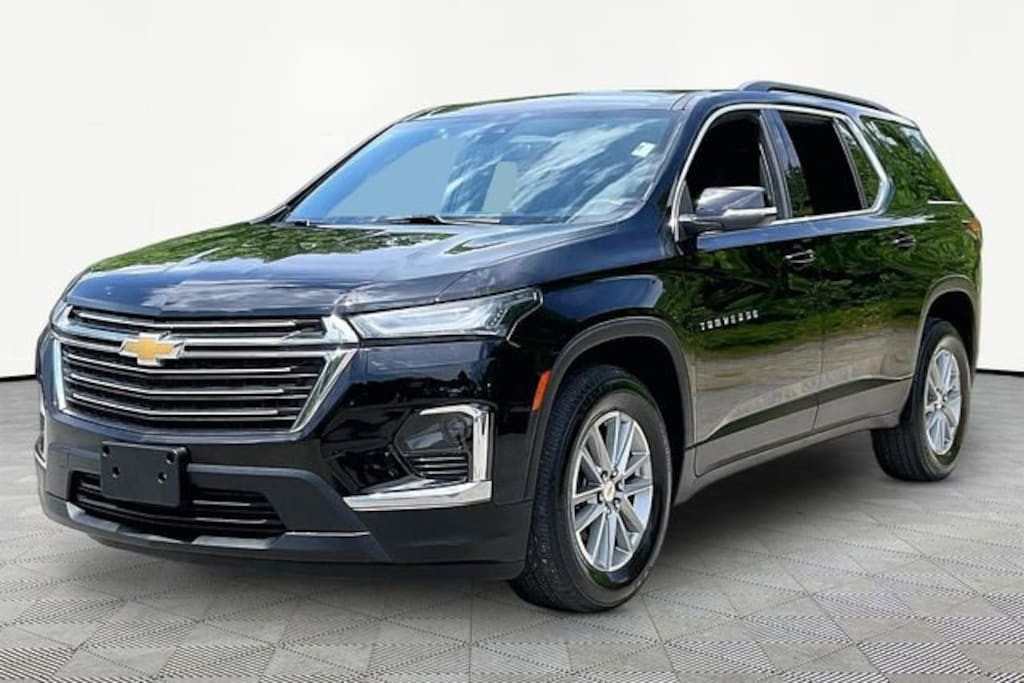 Used 2023 Chevrolet Traverse LT Cloth SUV