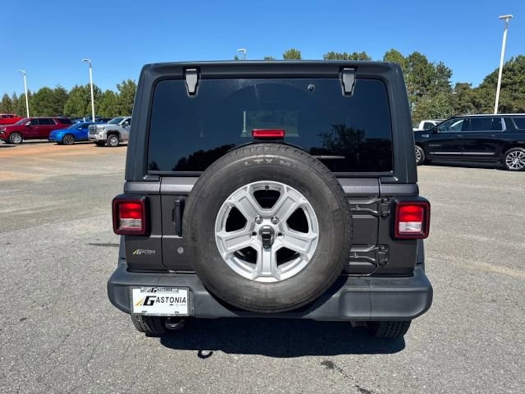 Used 2019 Jeep Wrangler Sport S 4x4 SUV