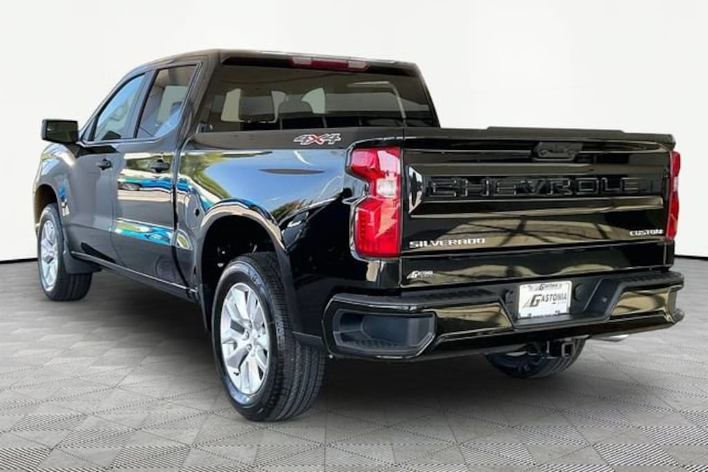 New 2026 Chevrolet Silverado 1500 Custom Truck