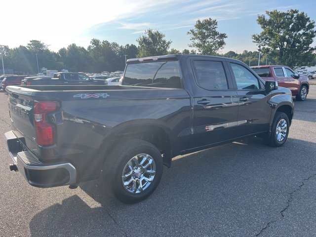 2023 Chevrolet Silverado 1500 LT photo 3