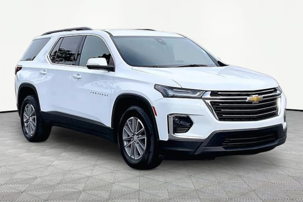 Used 2023 Chevrolet Traverse LT Cloth SUV