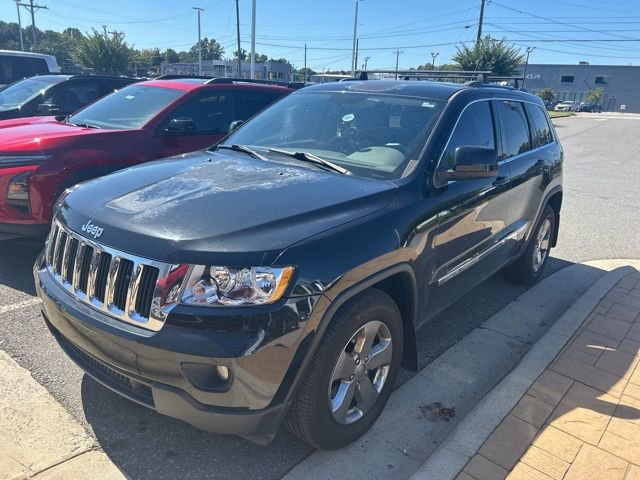 2011 Jeep Grand Cherokee Laredo photo 2