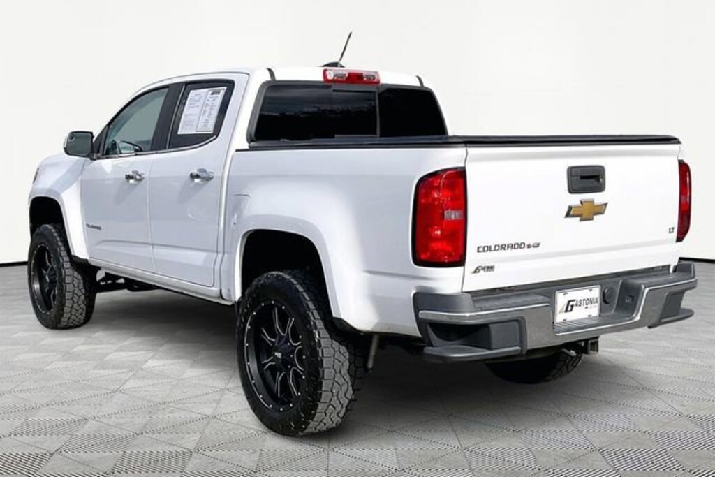 Used 2018 Chevrolet Colorado 2WD LT Truck