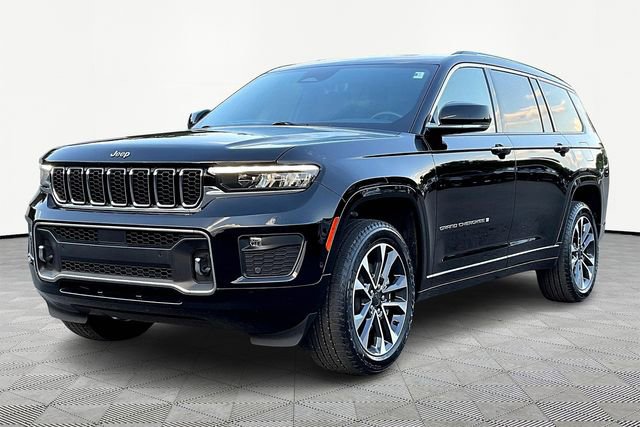 2022 Jeep Grand Cherokee Overland photo 3