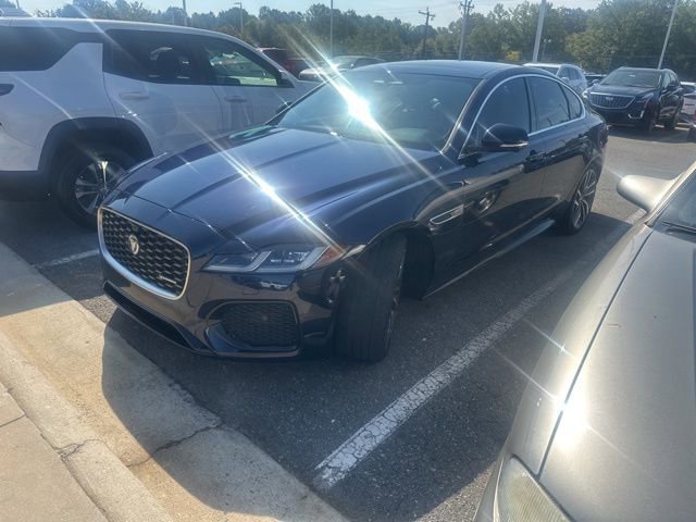 2024 Jaguar XF R-Dynamic SE P250 photo 3