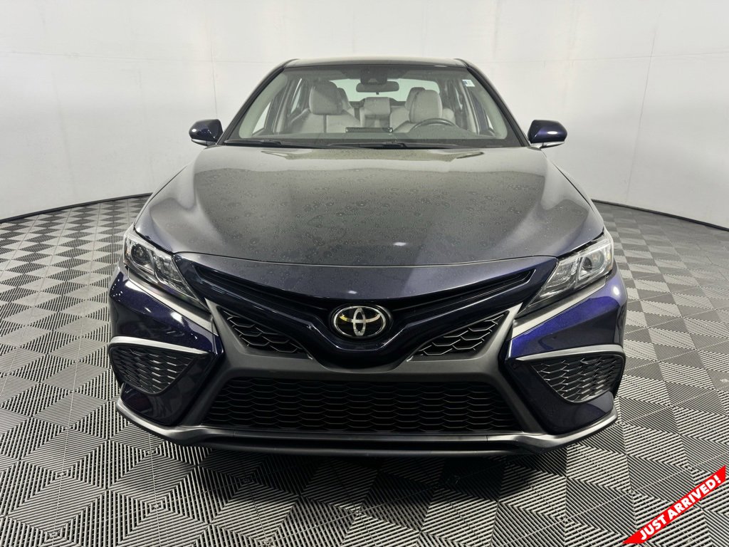Used 2022 Toyota Camry SE with VIN 4T1G11AK8NU687175 for sale in Lowell, NC
